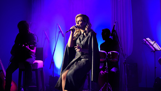 Cursos de inglés conversacionales para adultos mayores en Bogotá